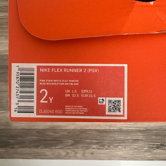 Brand New* NIKE Flex Runner 2 - Picture 5 of 5